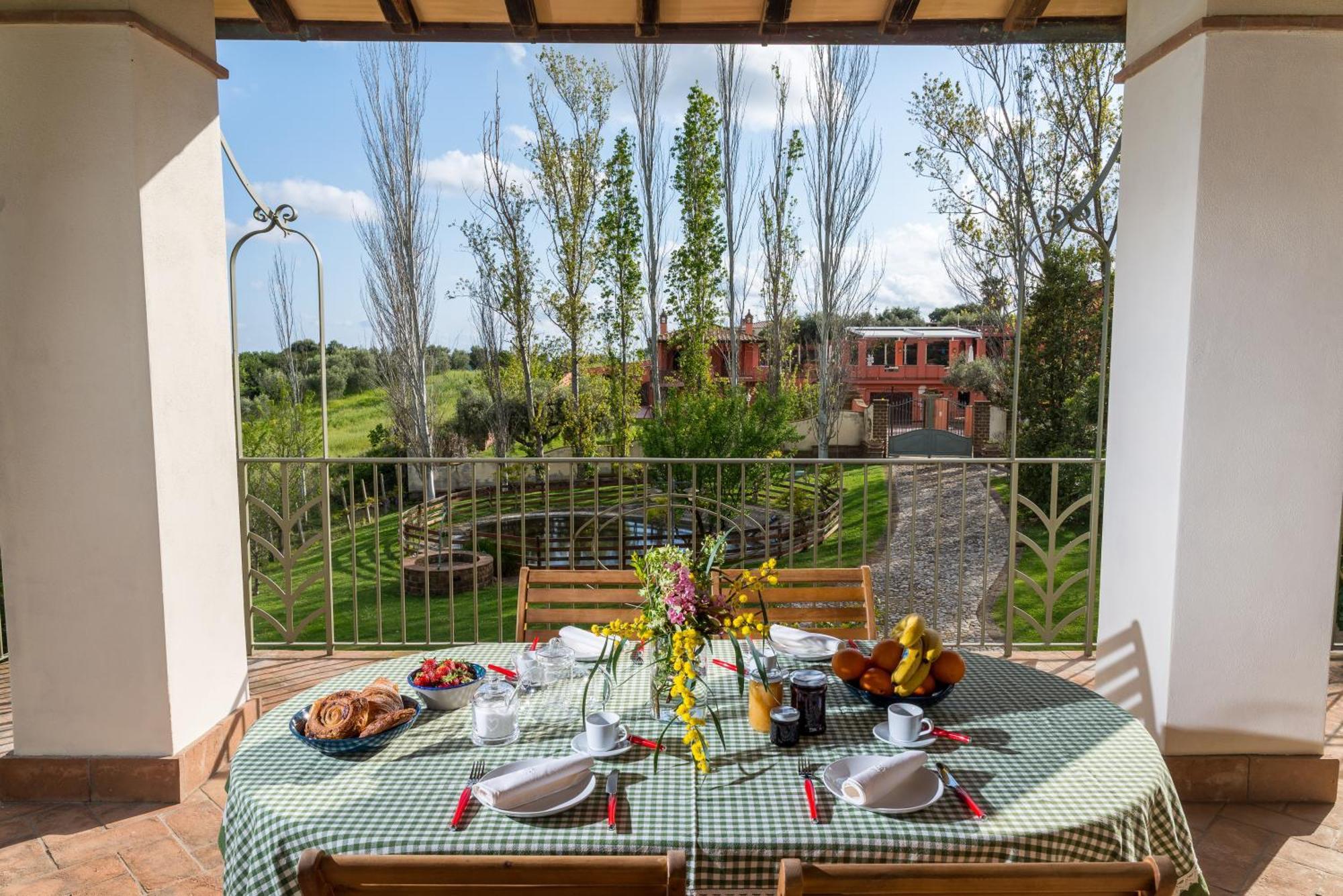 Villa Gli Eucalipti Cerveteri Bagian luar foto