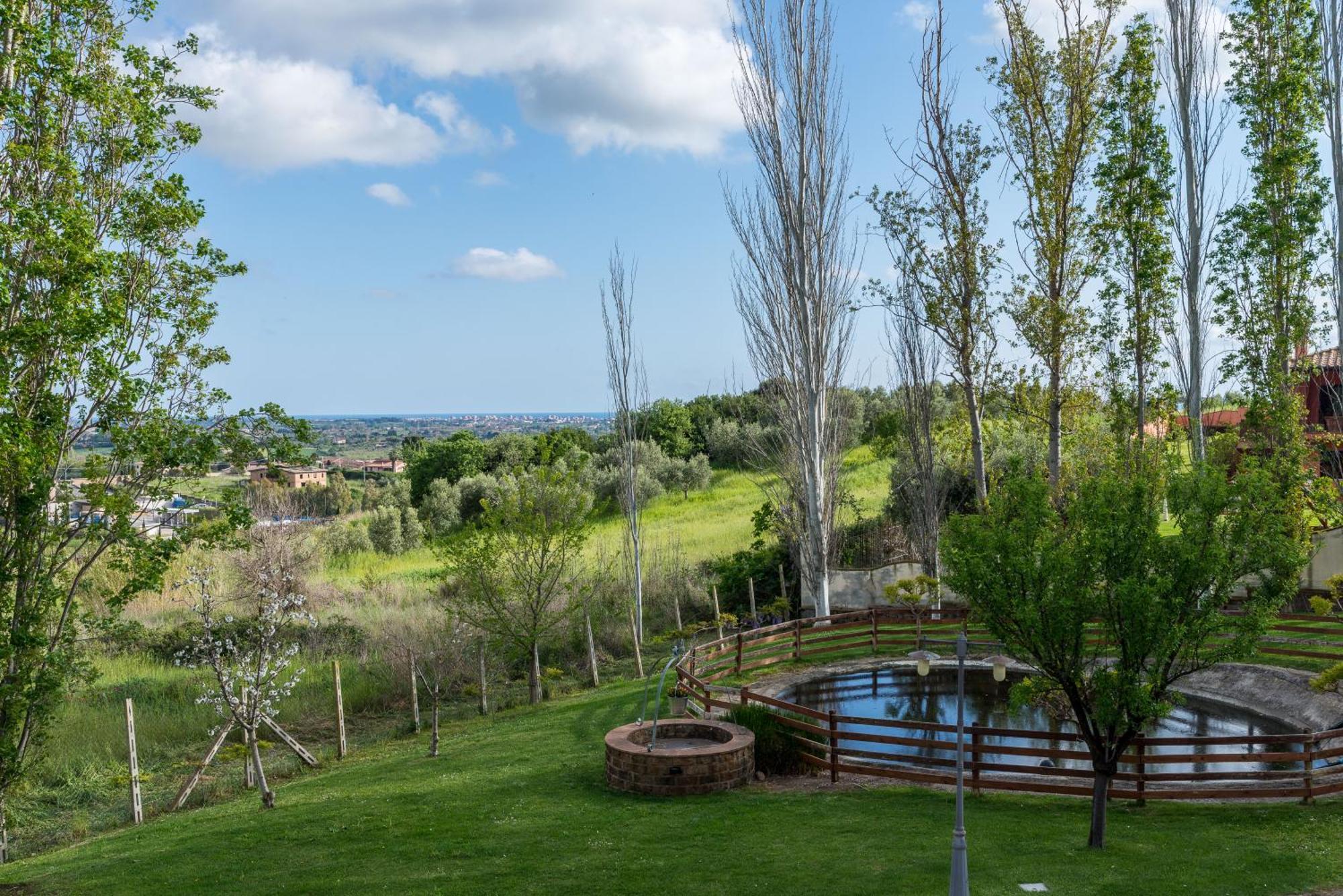 Villa Gli Eucalipti Cerveteri Bagian luar foto
