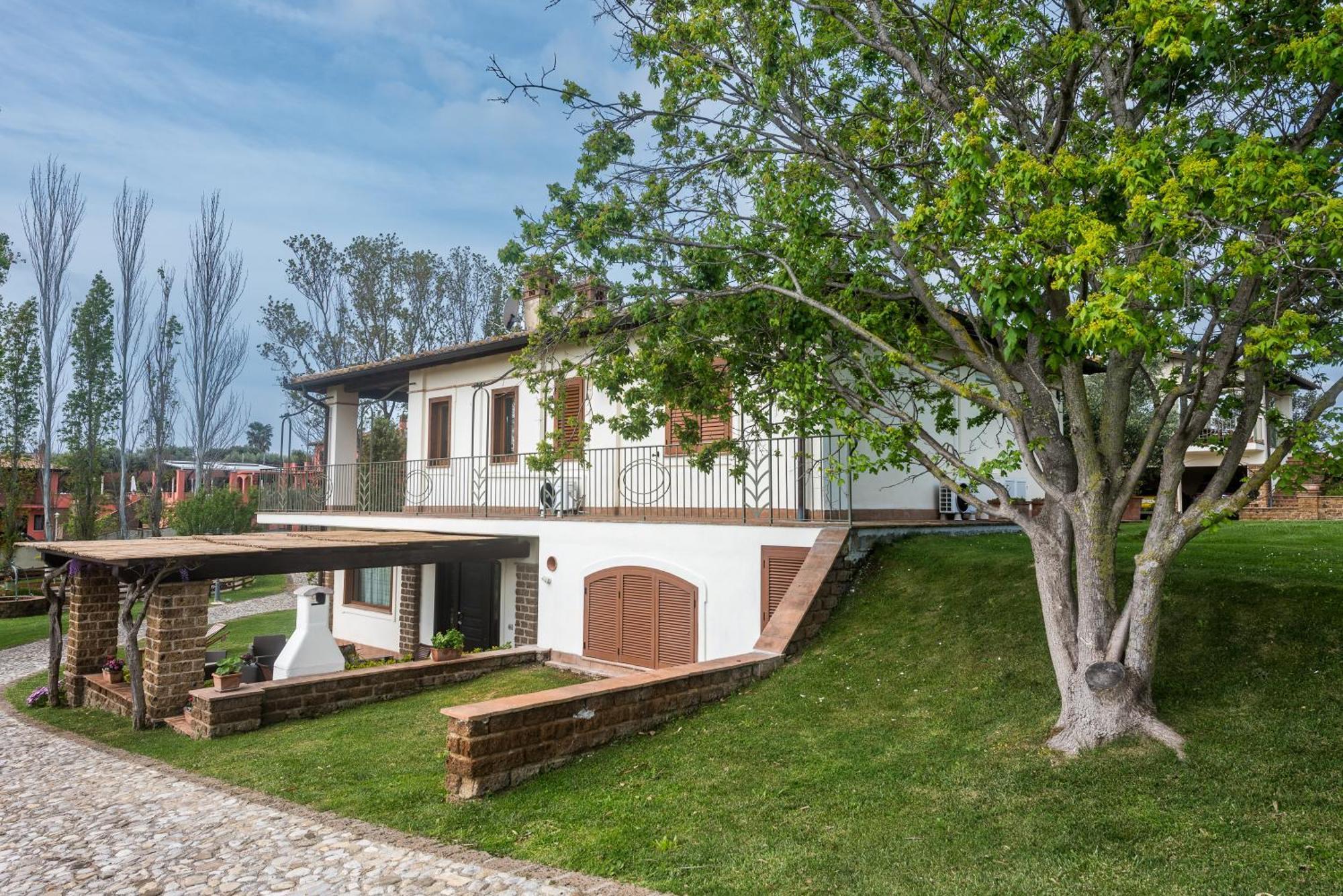Villa Gli Eucalipti Cerveteri Bagian luar foto