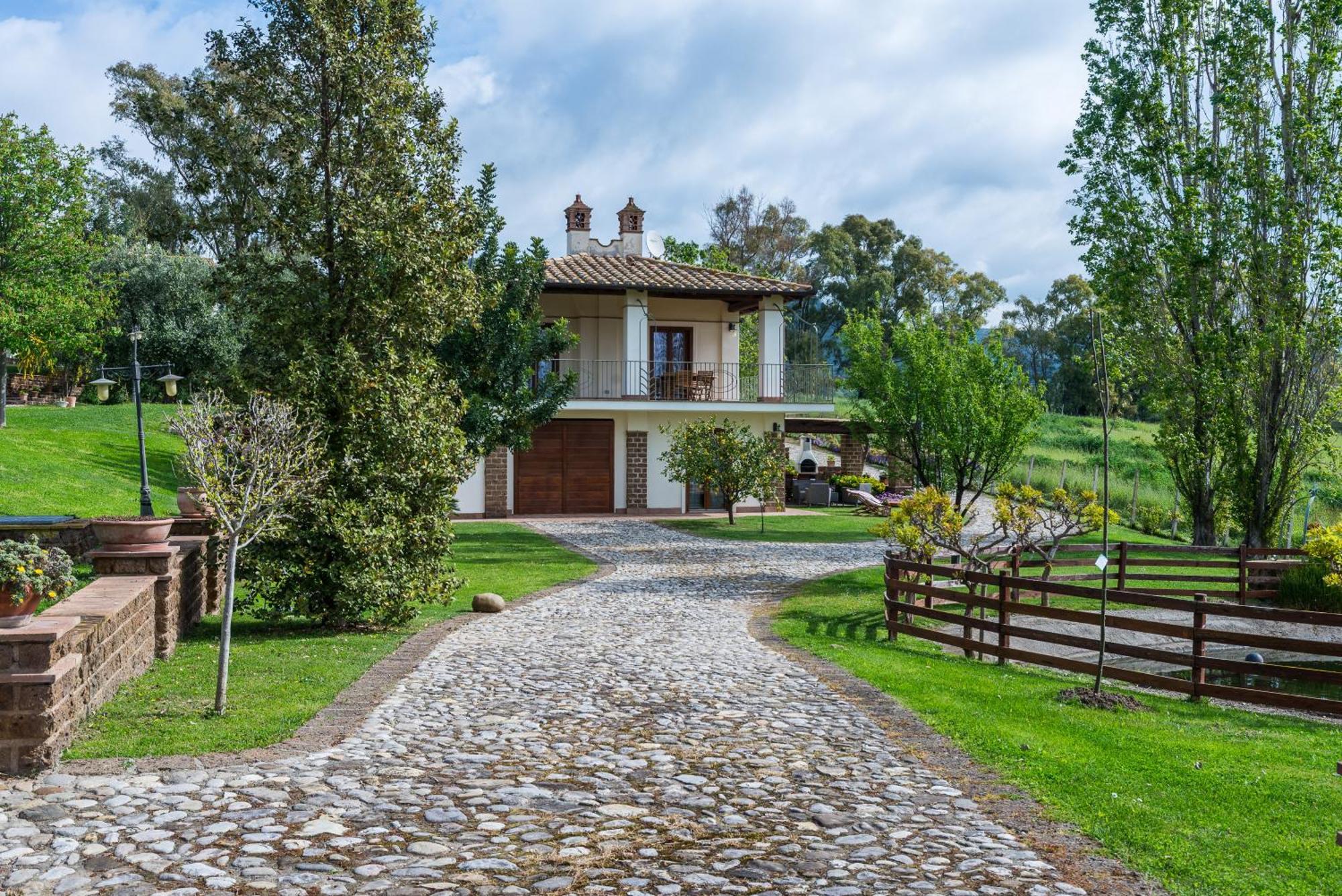 Villa Gli Eucalipti Cerveteri Bagian luar foto